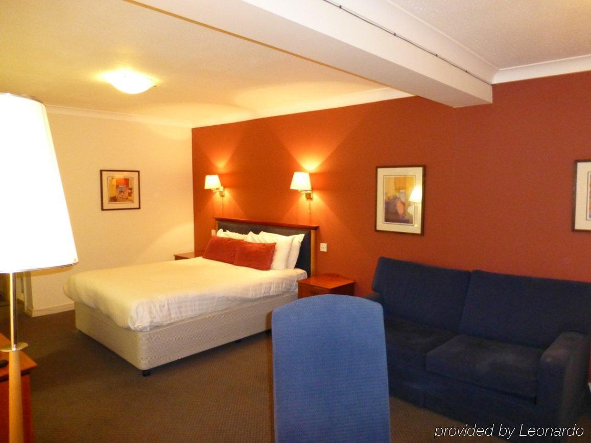 Waterloo Hotel Crowthorne Buitenkant foto