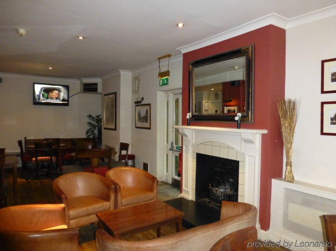 Waterloo Hotel Crowthorne Buitenkant foto