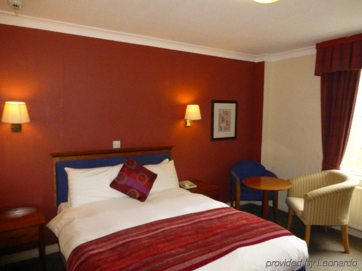 Waterloo Hotel Crowthorne Buitenkant foto