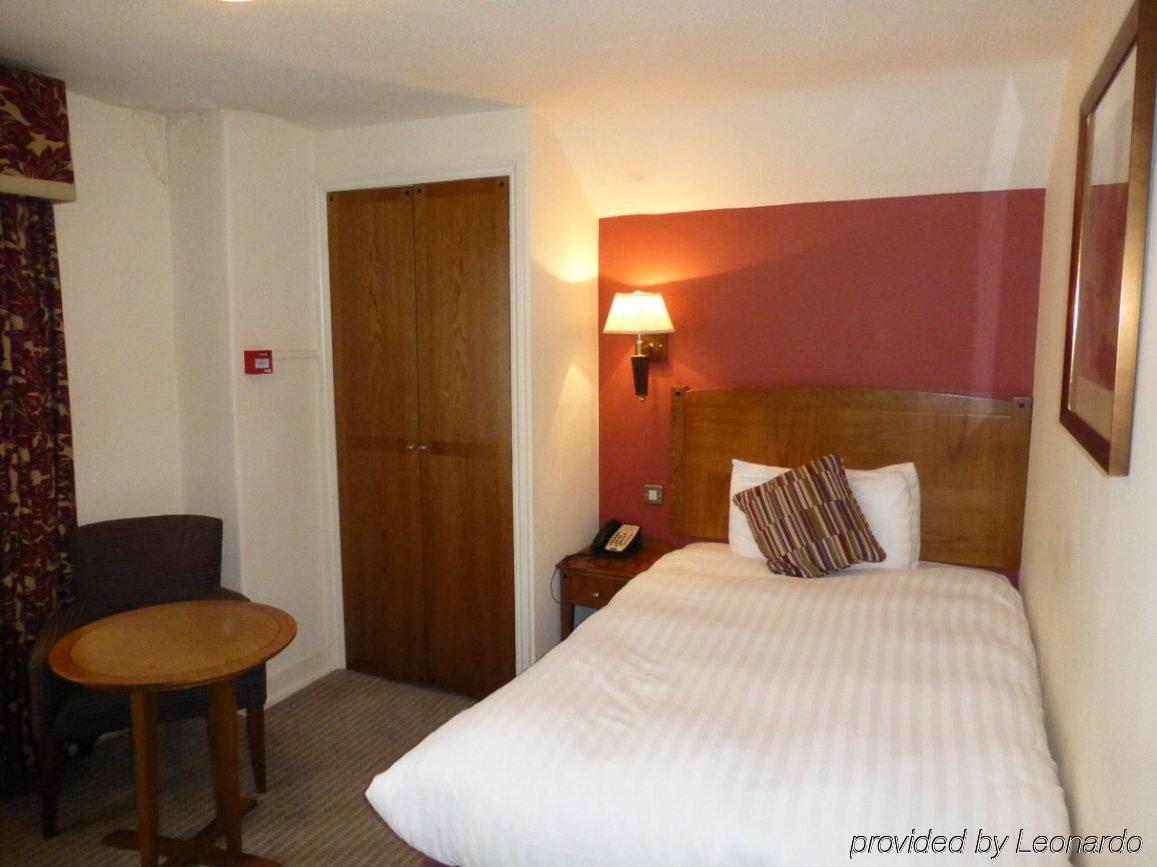 Waterloo Hotel Crowthorne Buitenkant foto