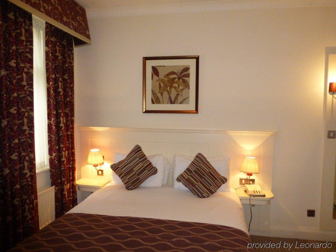 Waterloo Hotel Crowthorne Buitenkant foto