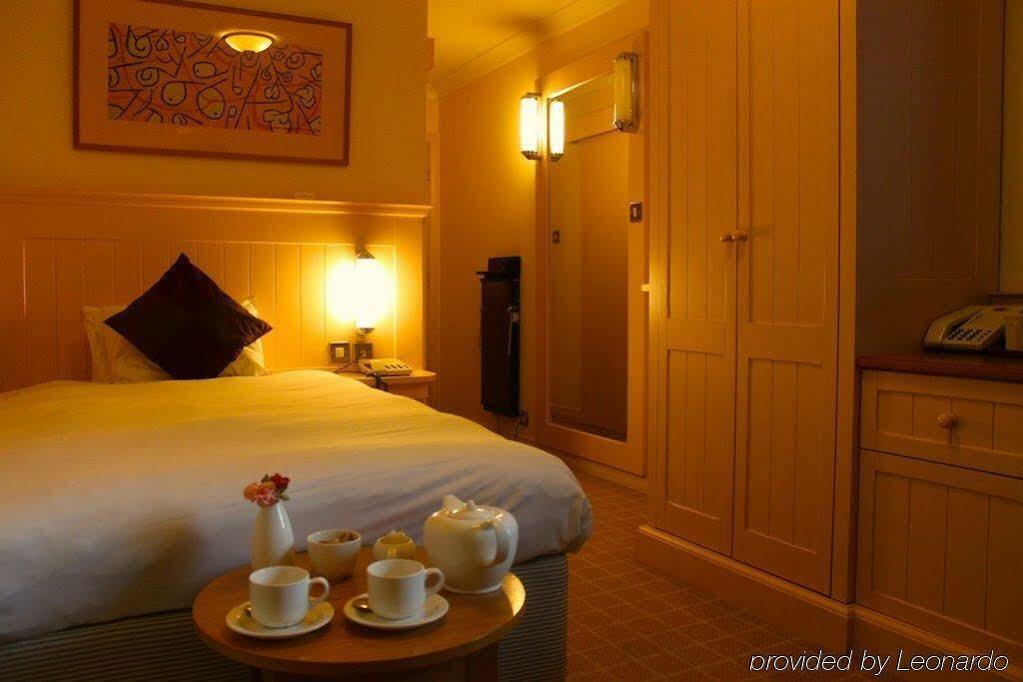 Waterloo Hotel Crowthorne Kamer foto